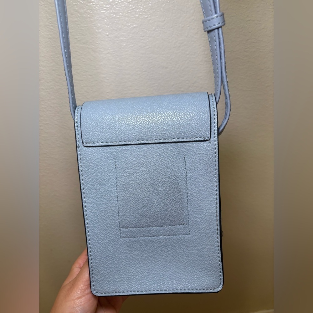 Elegant Blue Crossbody Bag - Picture 3 of 6